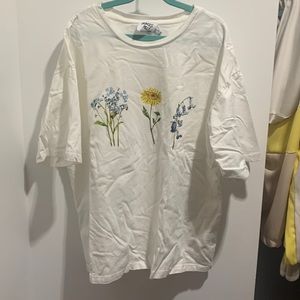 White T-shirt - Size 4